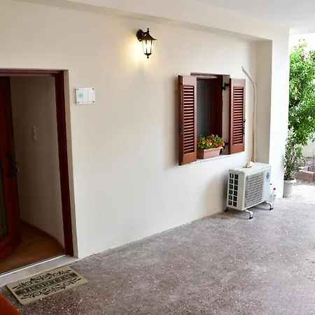 Appartement Αρχοντικό Σπίτι Στην Αίγινα Extérieur photo